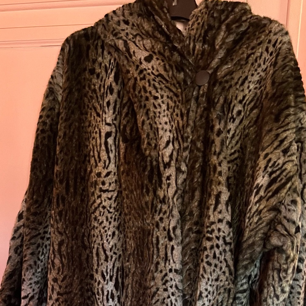 Ladies Hooded Winter Coat